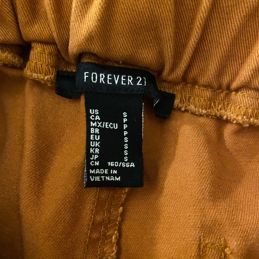 Shorts - Picture 4 of 4